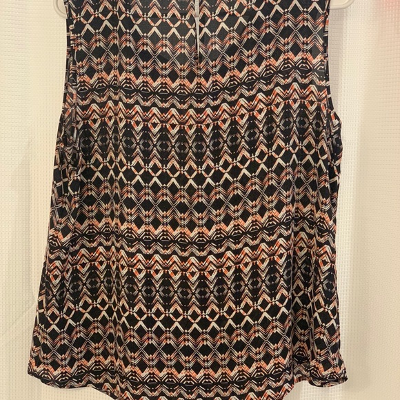 Beautiful dress tank top - Picture 2 of 4